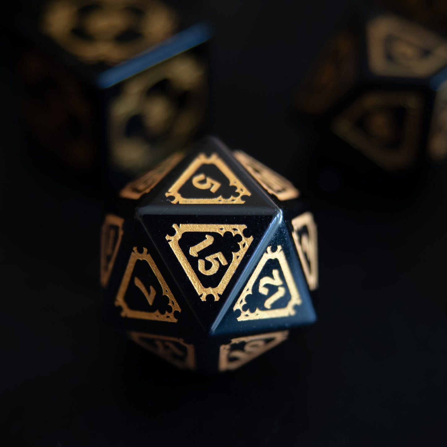 Obsidian dice set